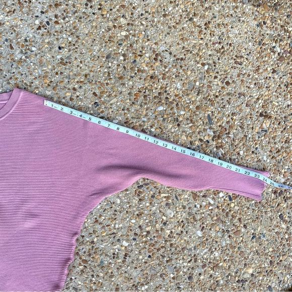 Carmen Marc Valvo Ribbed Dolman Sleeve Dusty Rose Pink Sweater Size L - Picture 3 of 10